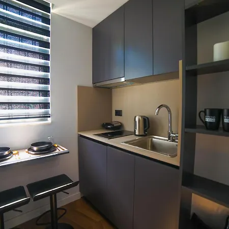 Matisse No18 - With Parking Tirana