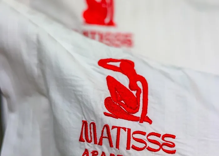 Matisse No18 - With Parking *