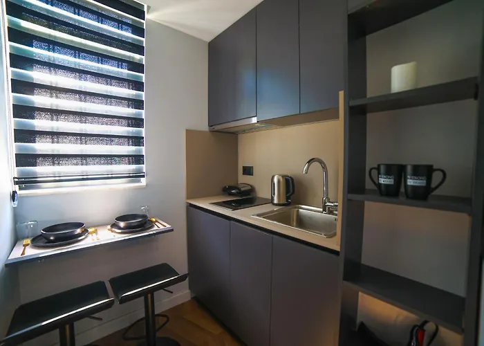 Matisse No18 - With Parking Tirana